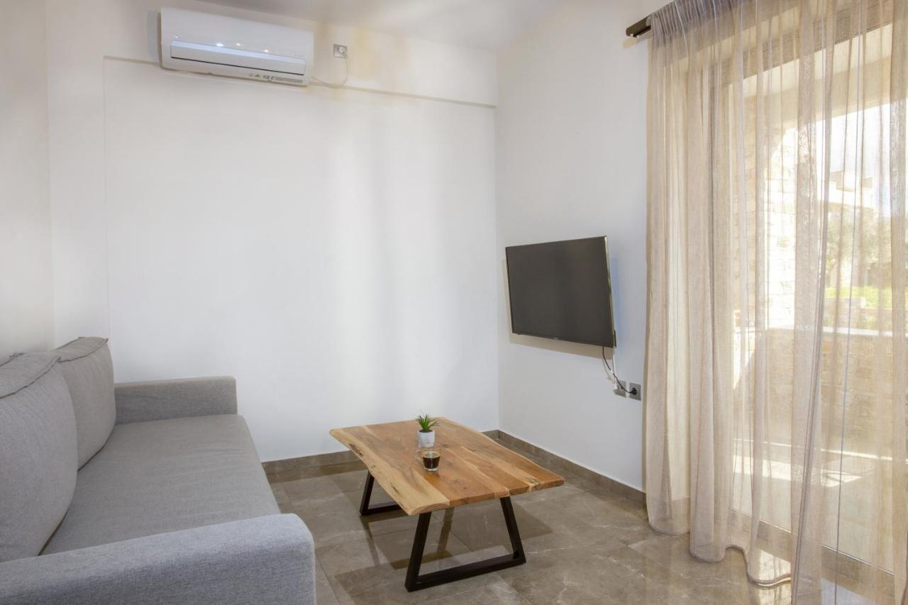 Vardians Villas & Suites Kárystos Eksteriør bilde